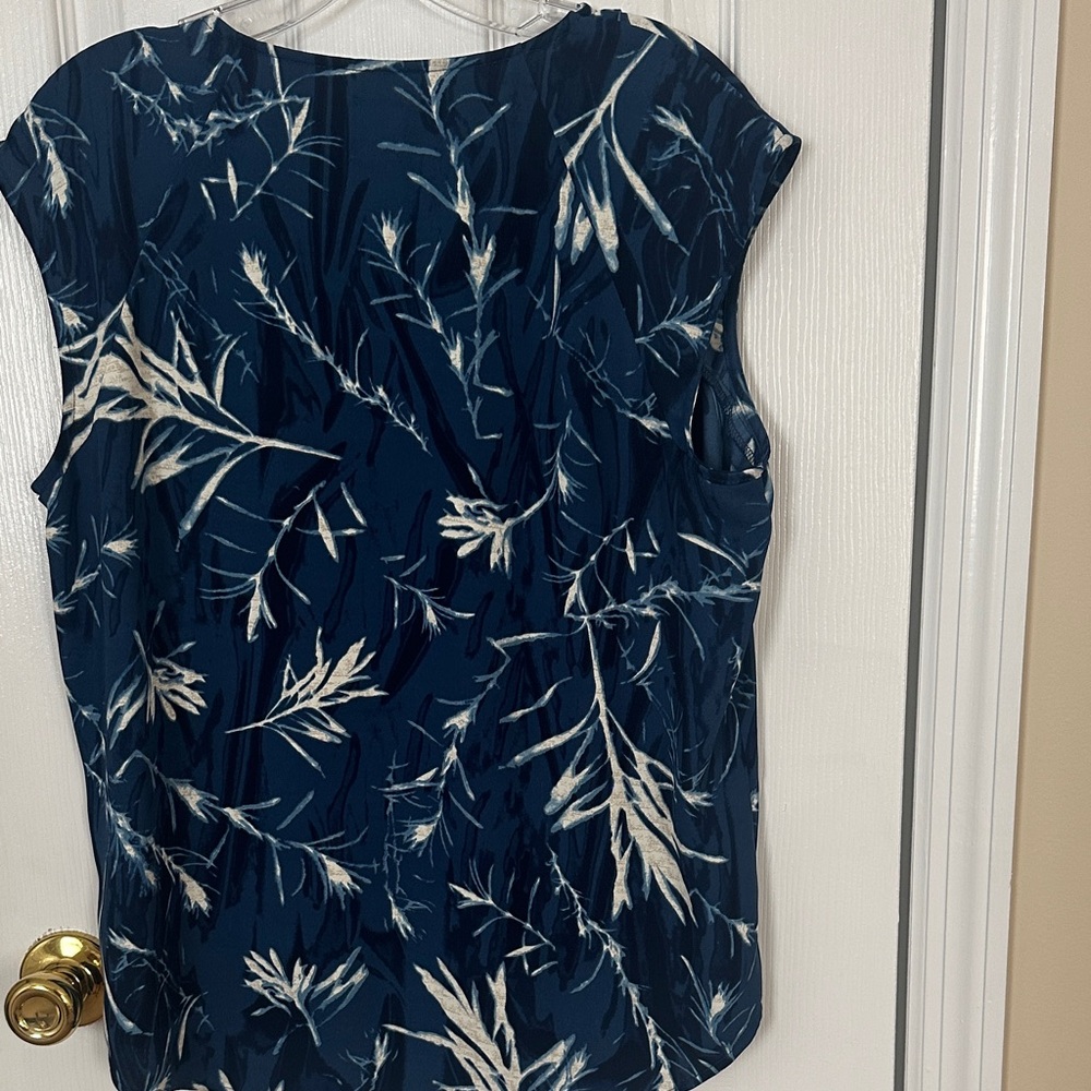 NIC+ZOE Blue and bone Sleeveless Top - Picture 5 of 5